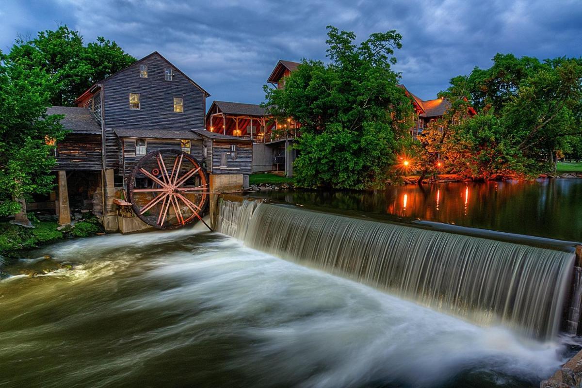 A Higher Calling, 1089 Of Free Area Attraction Tickets For Each Paid Day, Dollywood And More! Pigeon Forge Buitenkant foto